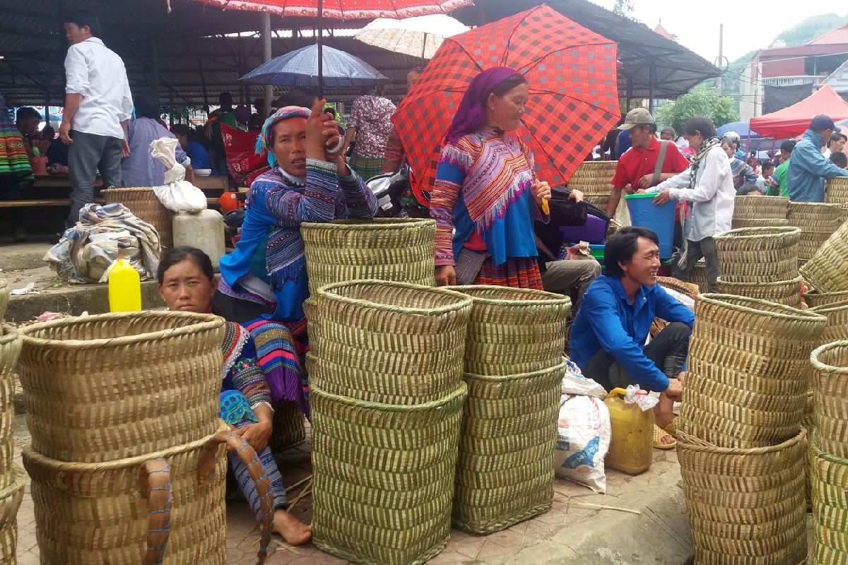 Sapa – Bac Ha Market – Sapa (B/L/-) Photo 2