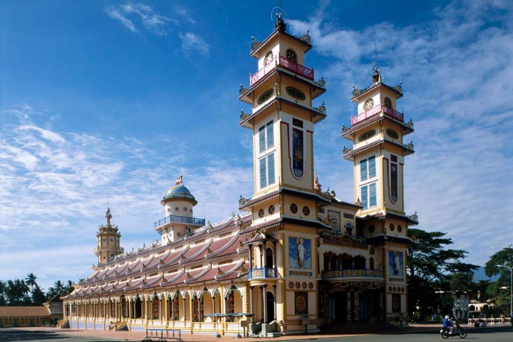 Ho Chi Minh City – Ben Tre Tour 2 Days